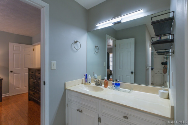 4121 Johnstown Drive