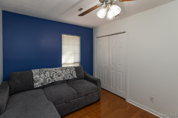 4121 Johnstown Drive