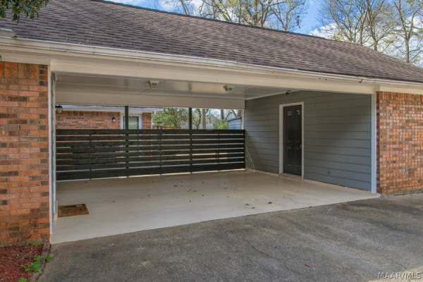 4121 Johnstown Drive