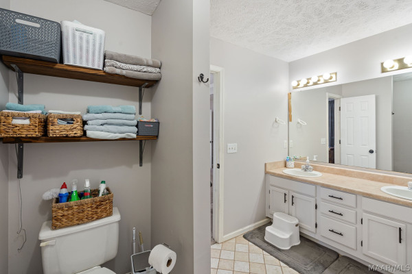 87 Meadow Oaks Court