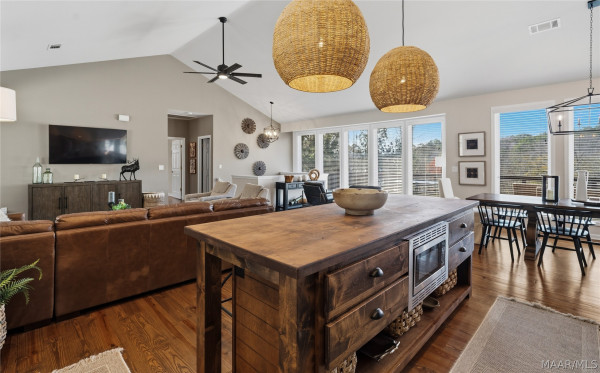 402 Cliffside Drive