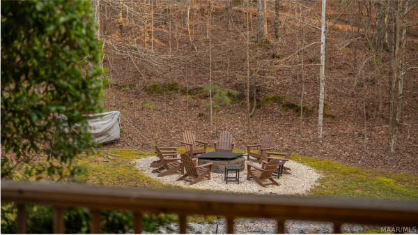 402 Cliffside Drive