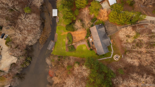 402 Cliffside Drive