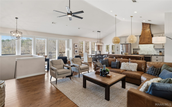 402 Cliffside Drive
