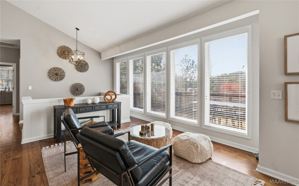 402 Cliffside Drive