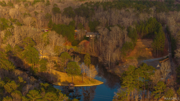 402 Cliffside Drive