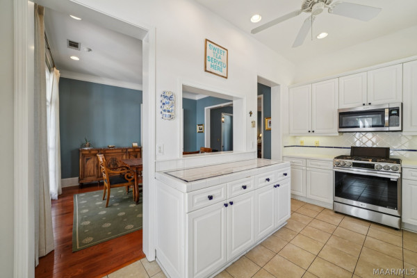 6415 Philadelphia Hill