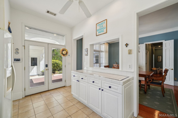 6415 Philadelphia Hill