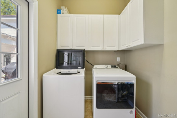 6415 Philadelphia Hill