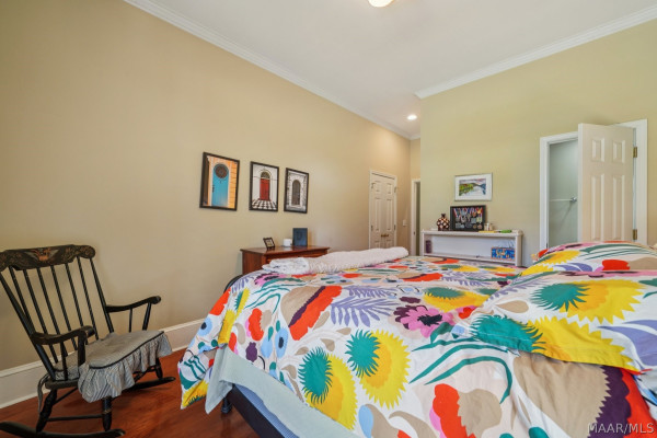 6415 Philadelphia Hill