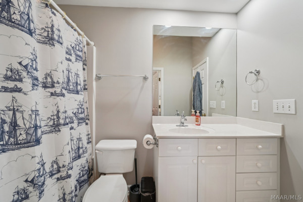 6415 Philadelphia Hill