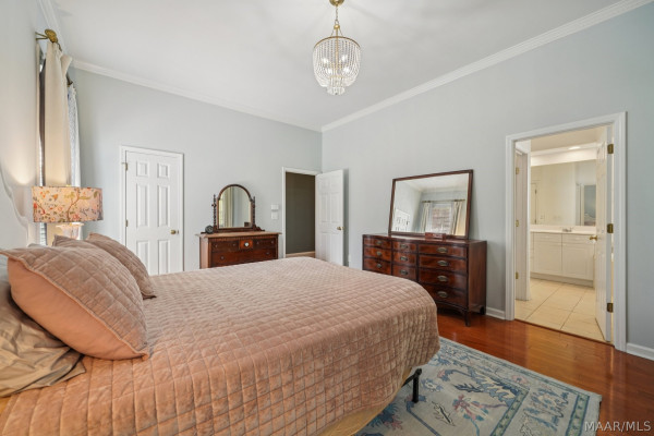 6415 Philadelphia Hill