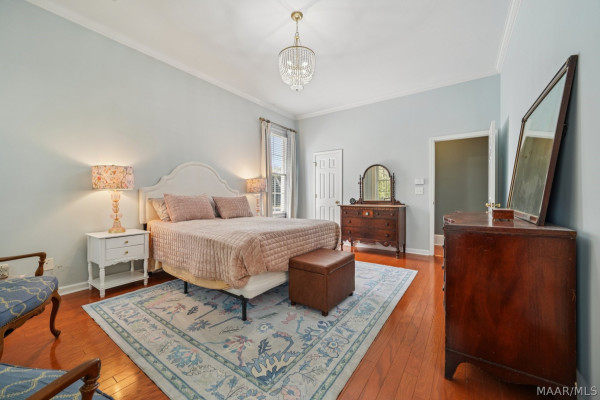 6415 Philadelphia Hill