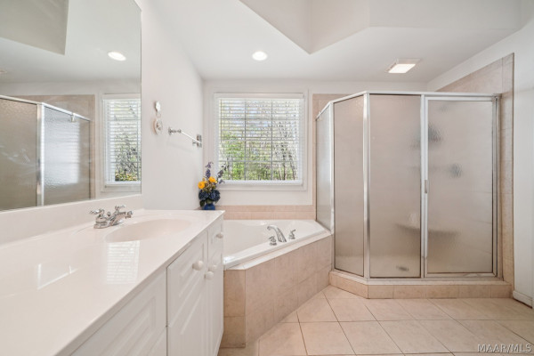 6415 Philadelphia Hill