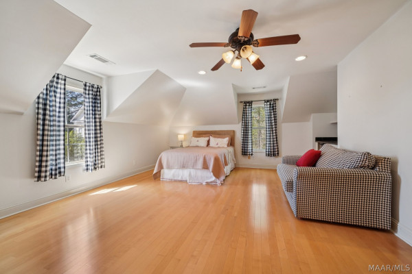 6415 Philadelphia Hill