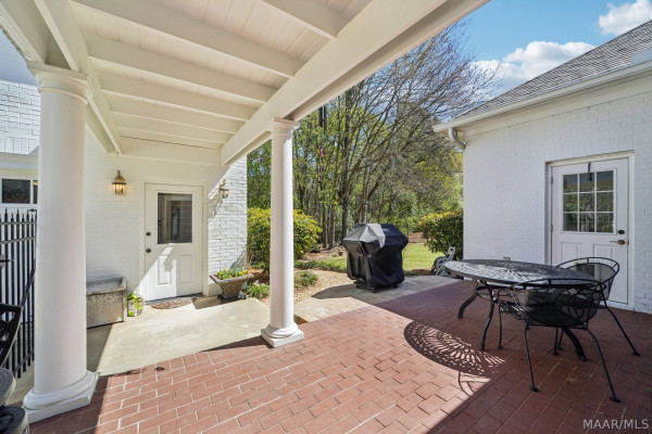 6415 Philadelphia Hill