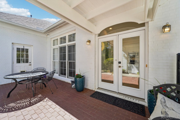 6415 Philadelphia Hill