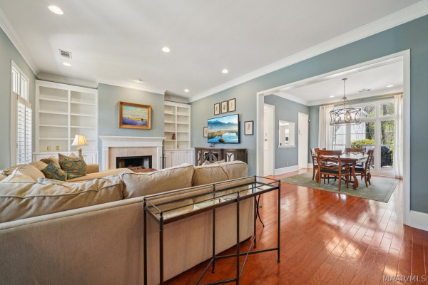 6415 Philadelphia Hill