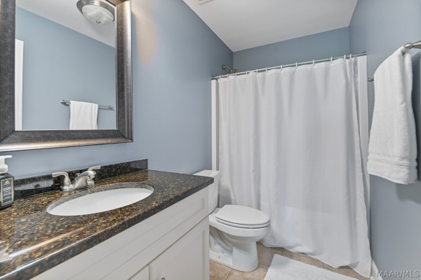 23 BOYKIN LAKES Boulevard