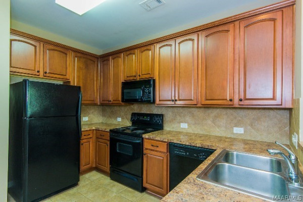 9500 HELMSLEY Circle