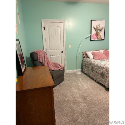 9172 THETFORD Way