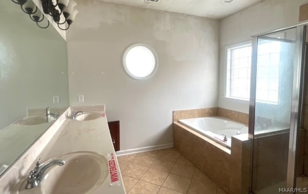 9525 HELMSLEY Circle