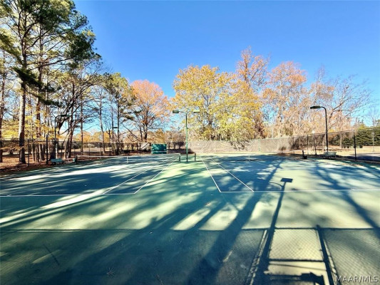 9525 HELMSLEY Circle