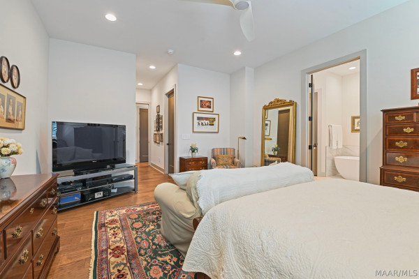 7122 Fain Park Loop