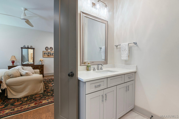 7122 Fain Park Loop