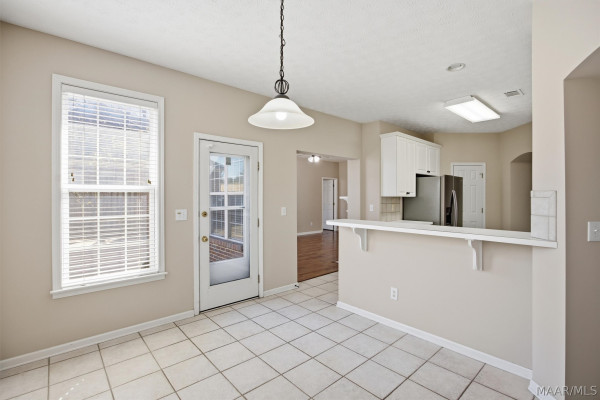 8349 Grayson Grove