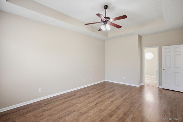 8349 Grayson Grove