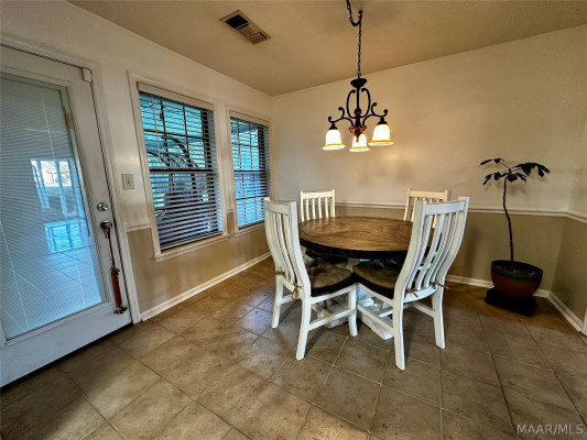 2185 Ceasarville Road