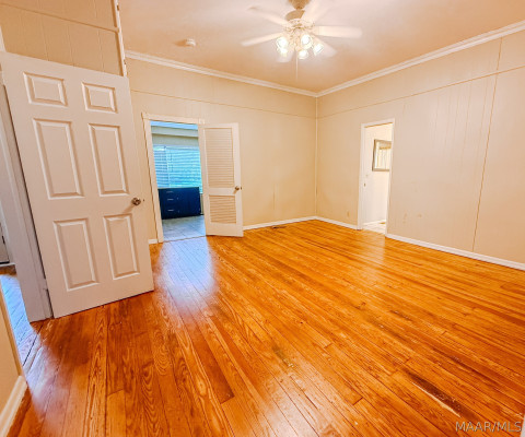 315 S Northington Street