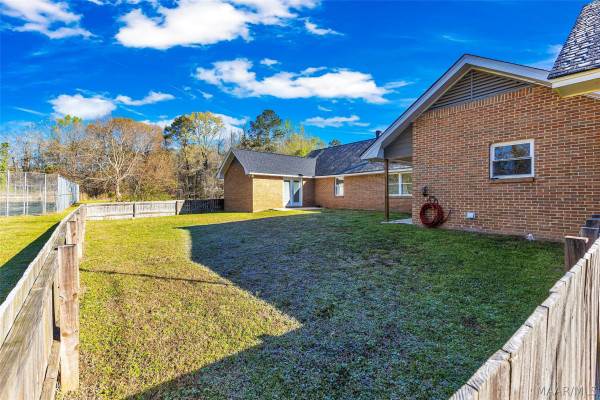 1609 Chapel Road
