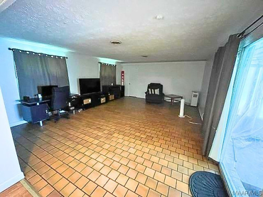 3006 Pelzer Avenue