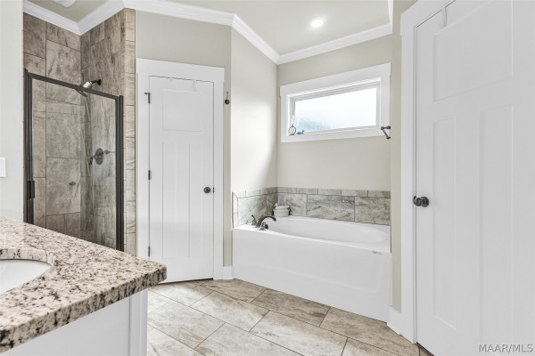 143 Country Club Loop