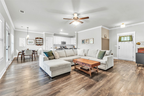 143 Country Club Loop