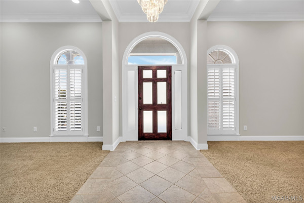 8632 LILLIAN Place