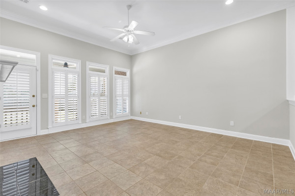 8632 LILLIAN Place