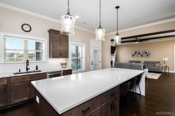 466 Sage Brook