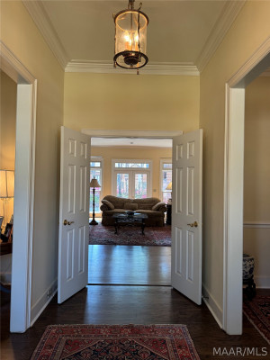 6712 Luxembourg Circle