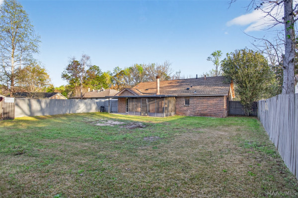 1013 BURBANK Drive