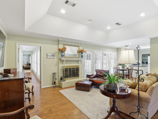 2406 Hermitage Drive