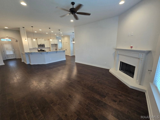 845 Hedgefield Way