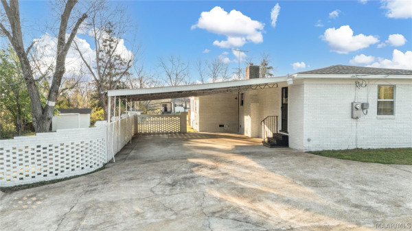 2283 US Highway 31 . N