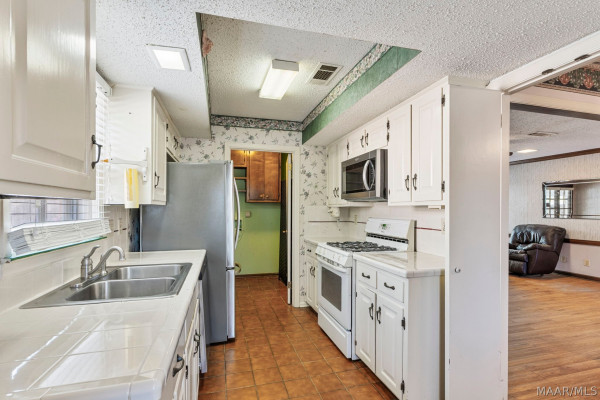4309 Salinas Court