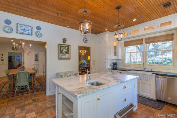 3045 Boxwood Drive