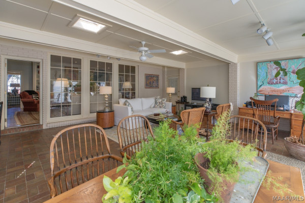 3045 Boxwood Drive