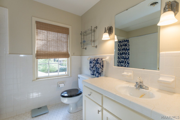 3045 Boxwood Drive