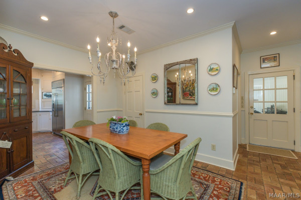 3045 Boxwood Drive